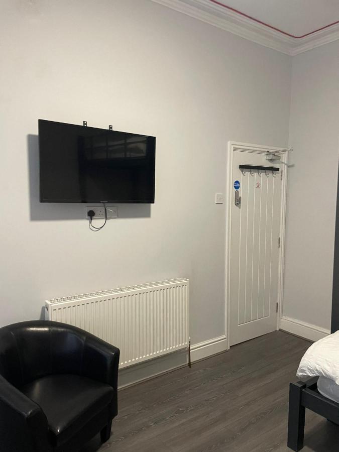264 The Road End Hotel Liverpool Bagian luar foto